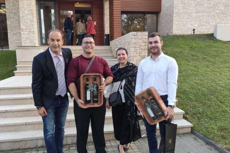 Vinarije Srbije za Pomoć Srpskoj Deci 1