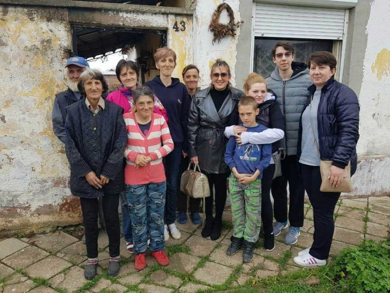 Donacija prehrambrenih proizvoda porodici Kostić 2 Donacija prehrambrenih proizvoda porodici Kostić 2