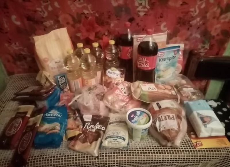 Kupovina namirnica za porodicu Jovanović 1 Kupovina namirnica za porodicu Jovanović 1
