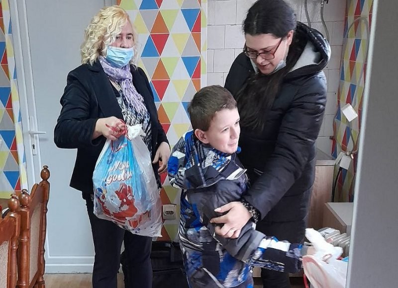 Donacija paketića udruženju AU Autizam Valjevo 1 Donacija paketića udruženju AU Autizam Valjevo 1