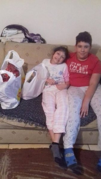 Donacija garderobe i hrane za porodicu Biserčić 3 Donacija garderobe i hrane za porodicu Biserčić 3