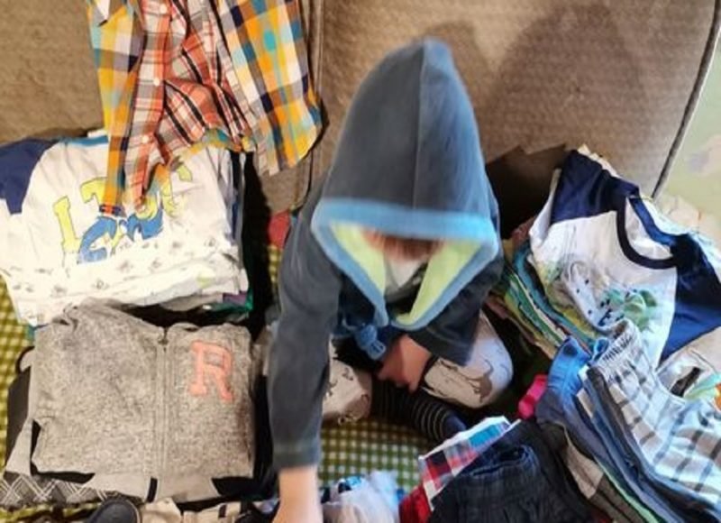 Donacija garderobe i obuće za porodicu Ilić 1