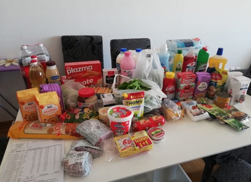 Kupovina namirnica za porodicu Anđelković 1 Kupovina namirnica za porodicu Anđelković 1