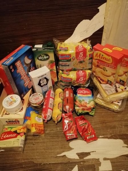 Kupovina namirnica za porodicu Stevanović 3 Kupovina namirnica za porodicu Stevanović 3