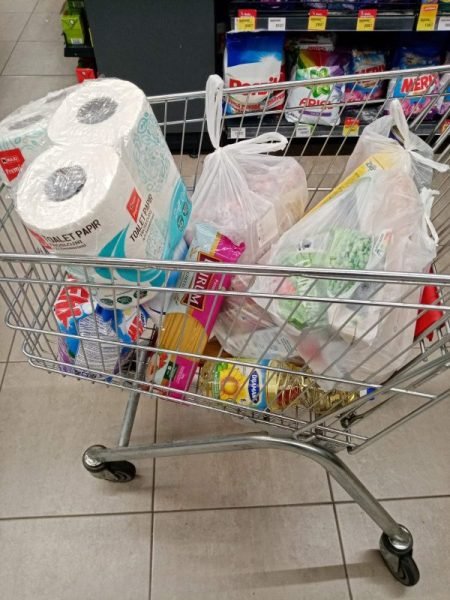 Donacija namirnica za porodicu Jovanović 3 Donacija namirnica za porodicu Jovanović 3