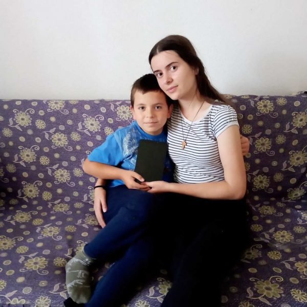 Donacija tableta i školskog pribora za našu decu | Vladimir i Cyclo Projekt 1