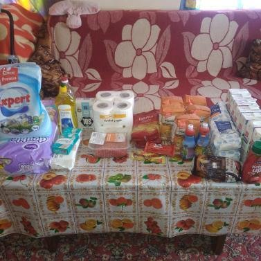 Kupovina namirnica za porodicu Slavković 1 Kupovina namirnica za porodicu Slavković 1