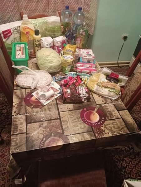 Kupovina namirnica za porodicu Slavković 1 Kupovina namirnica za porodicu Slavković 1