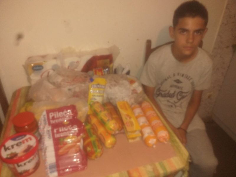Kupovina namirnica za Andreja Dimovskog