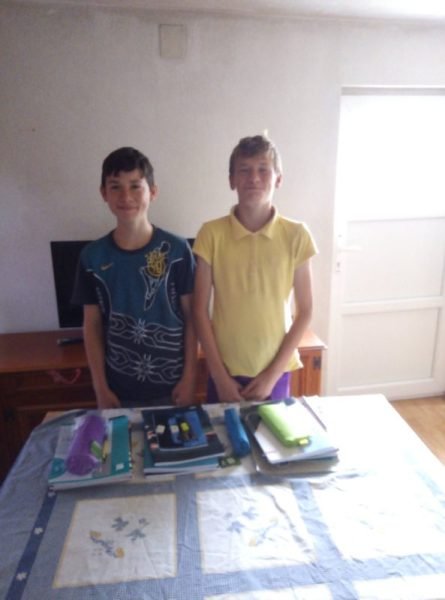 Donacija školskog pribora ugroženoj deci 2 Donacija školskog pribora ugroženoj deci 2