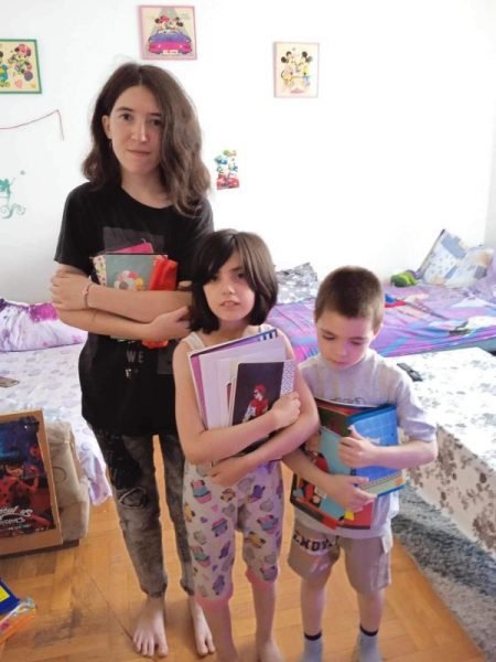Donacija školskog pribora ugroženoj deci 11 Donacija školskog pribora ugroženoj deci 11
