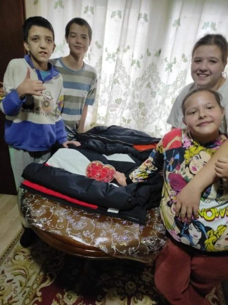 Donacija garderobe porodici Ratković 1