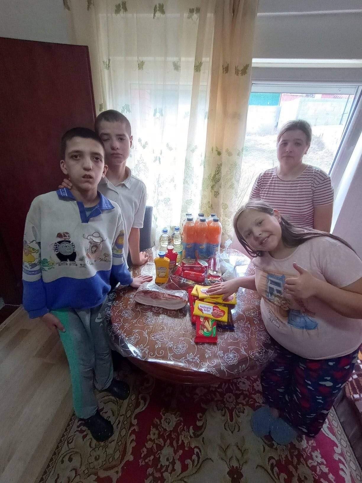 Kupovina namirnica porodici Ratković 2