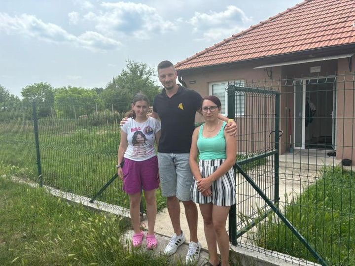 Donacija garderobe porodici Stančulj / Maxim fitness studio/