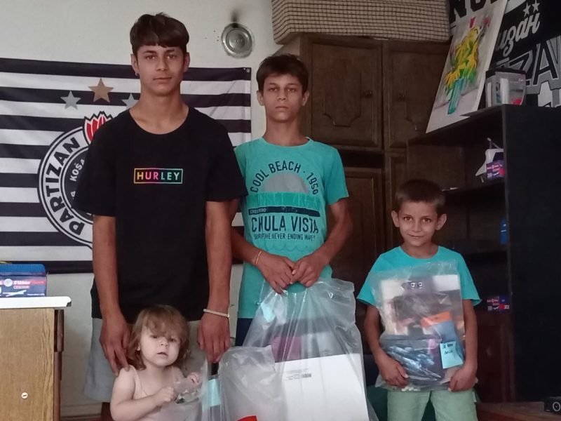 Kupovina školskog pribora ugroženoj deci 11