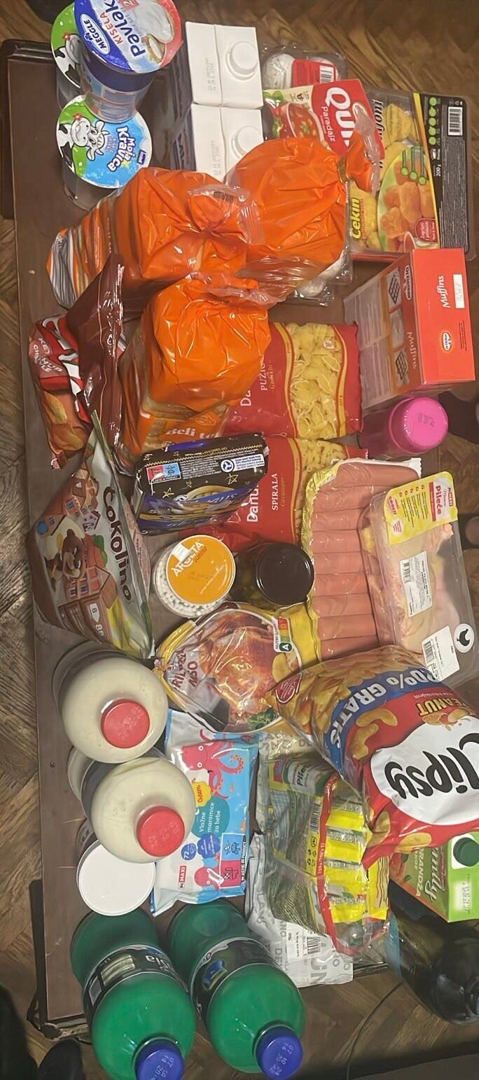 Kupovina hrane i sredstava za higijenu porodici Jovanović iz Beograda 3 Kupovina hrane i sredstava za higijenu porodici Jovanović iz Beograda 3