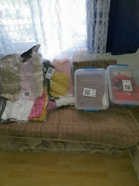 Donacija očuvane i nove garderobe porodici Apostolović