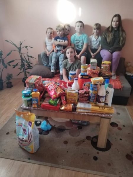 Kupovina namirnica porodici Stevanović /Maxim Fitness Studio/ 1