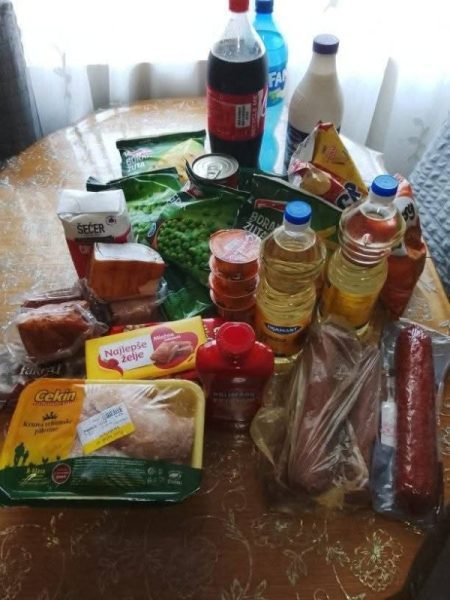 Kupovina namirnica porodici Ratković 3 Kupovina namirnica porodici Ratković 3