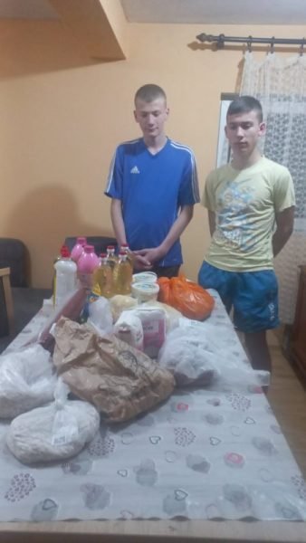 Kupovina namirnica porodici Filimonović 2 Kupovina namirnica porodici Filimonović 2
